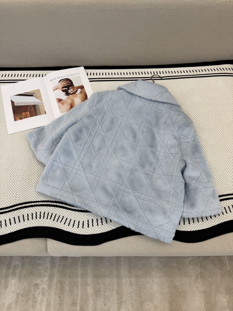 chr1st1an D10r outwear